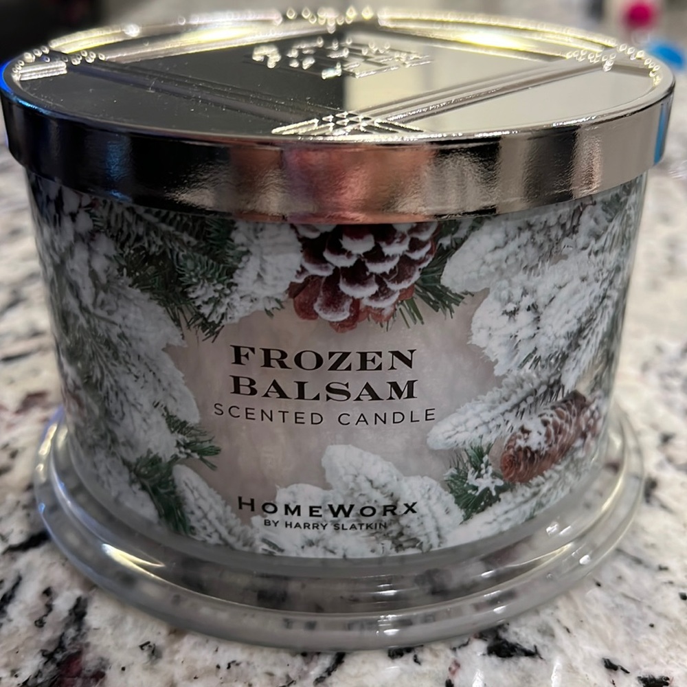 Homeworx frozen balsam candle